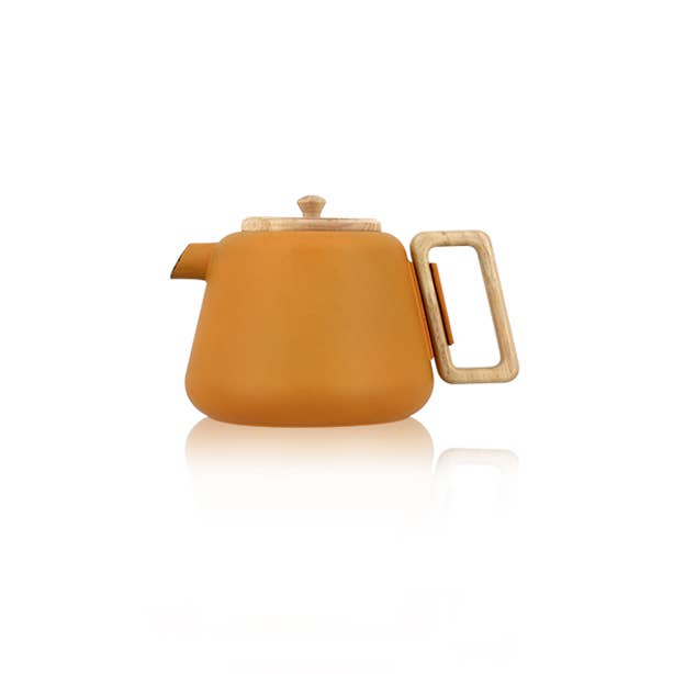 Viggo teapot 500ml in yellow cast iron